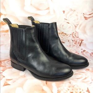 Frye Jamie chelsea boots